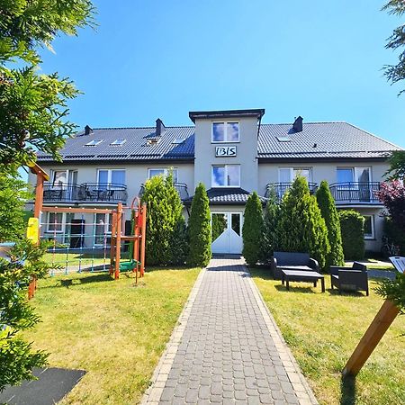 Willa Ibis Karwia Exterior photo